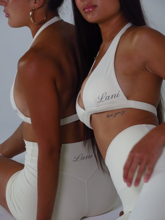 Signature Form Plunge Bra